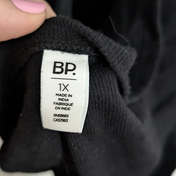 Open Back Top - Picture 4 of 4